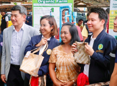 ลงพื้นที่ตรวจราชการเพื่อแก้ไขปัญหาความเดือดร้อนของเกษตรกรด้านแหล่งน้ำ ในพื้นที่จังหวัดนครศรีธรรมราช โดยมี นายประวัติ แดงบรรจง รองอธิบดีกรมส่งเสริมสหกรณ์ และผู้บริหารหน่วยงานสังกัดกระทรวงเกษตรและสหกรณ์ ร่วมลงพื้นที่ ณ โรงเรียนบ้านน้ำร้อน ตำบลสี่ขีด อำเภอส ... พารามิเตอร์รูปภาพ 50
